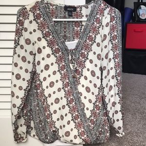 Quarter sleeve dress top